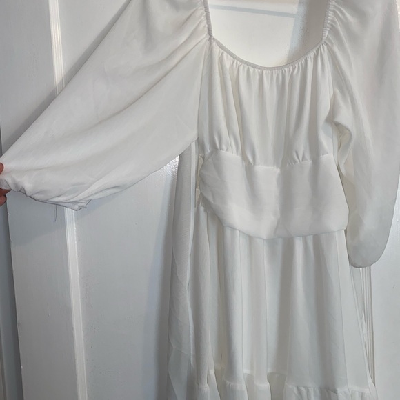 White dress - Picture 3 of 3